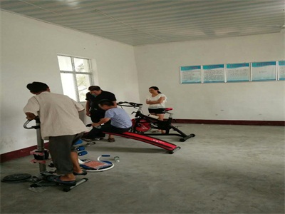 怀化体育用品,大型室内,室外健身器材,室外健身路径系列,篮球,排球,足球系列,校园器材,学生体质测试器材,各类专业网拍,羽拍,乒拍系列,轮滑,秒表,游泳系列; 怀化体育用品,大型室内,室外健身器材,室外健身路径系列,篮球,排球,足球系列,校园器材,学生体质测试器材,各类专业网拍,羽拍,乒拍系列,轮滑,秒表,游泳系列;